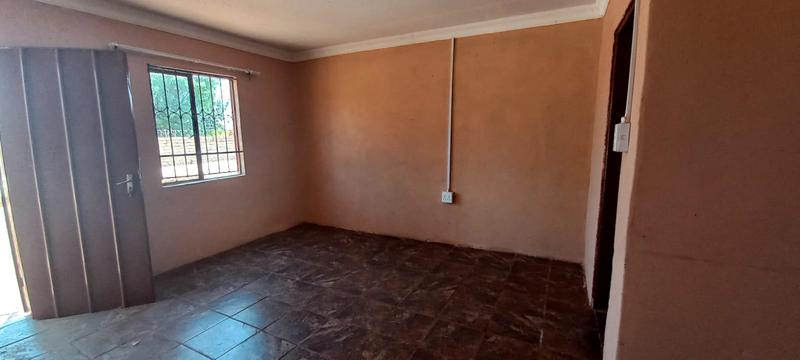 8 Bedroom Property for Sale in Mabopane North West